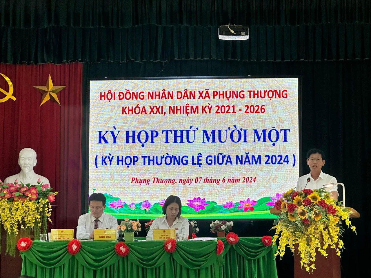 KỲ HỌP THỨ MƯỜI MỘT HĐND XÃ PHỤNG THƯỢNG