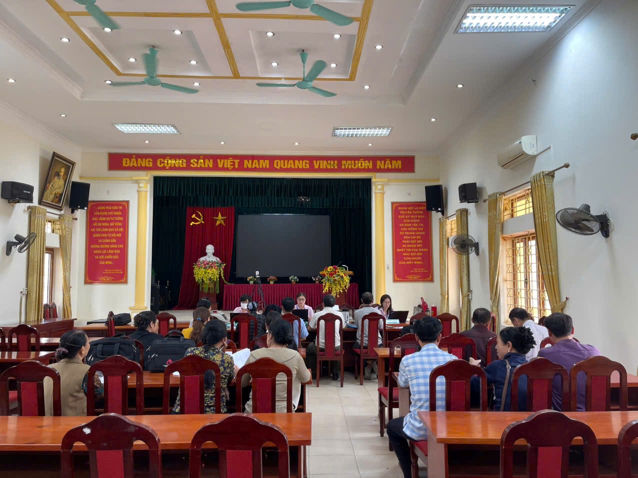 Hiệu quả từ nguồn vốn vay của Ngân hàng CSXH huyện Phúc Thọ uỷ thác thông qua Hội Liên hiệp phụ nữ xã Phụng Thượng